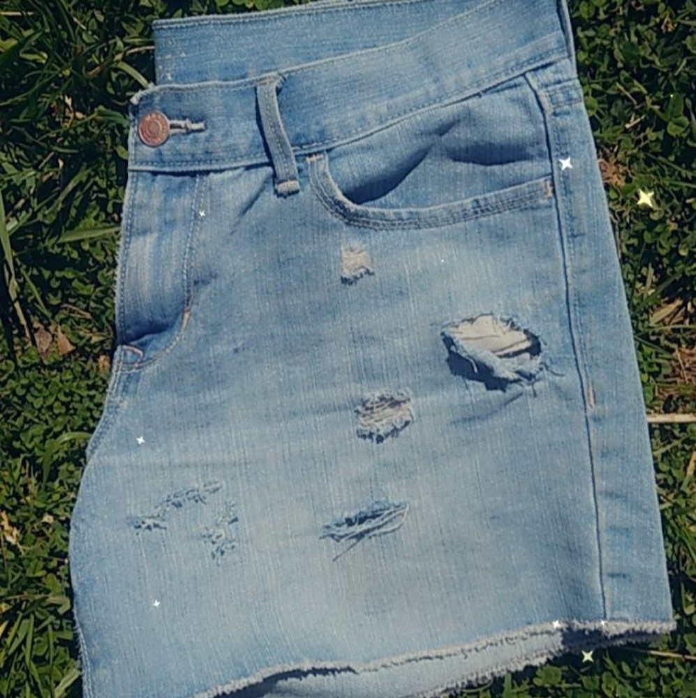 Denim distressed shorts